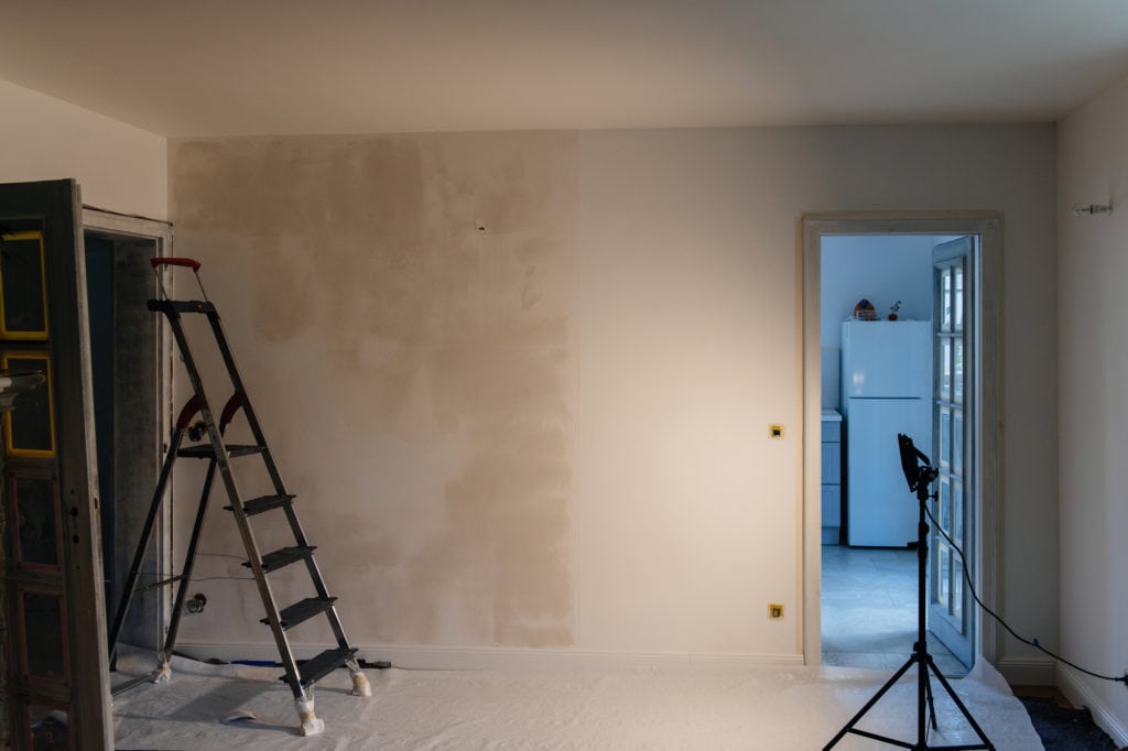 best light for painting walls